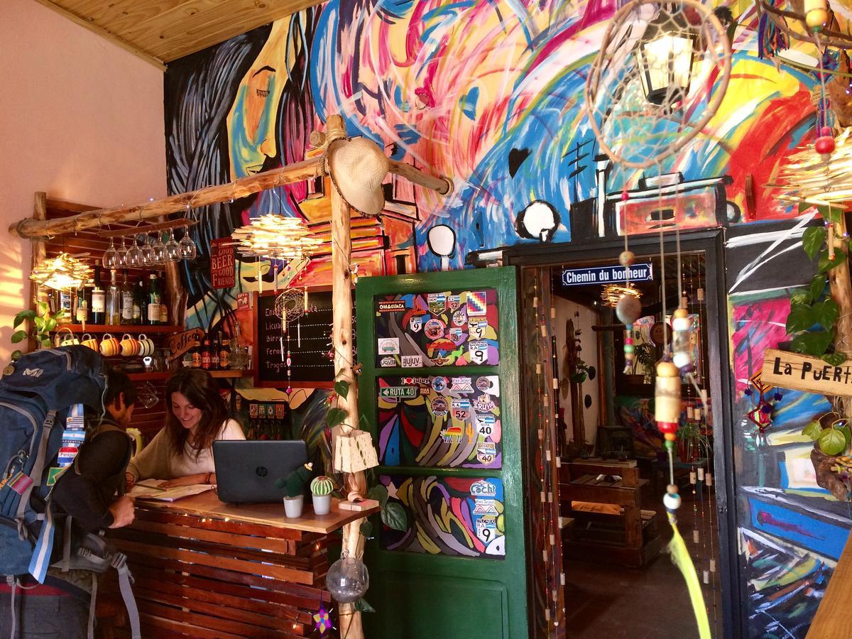 La Puerta Verde Hostel & Bar Humahuaca Exterior photo