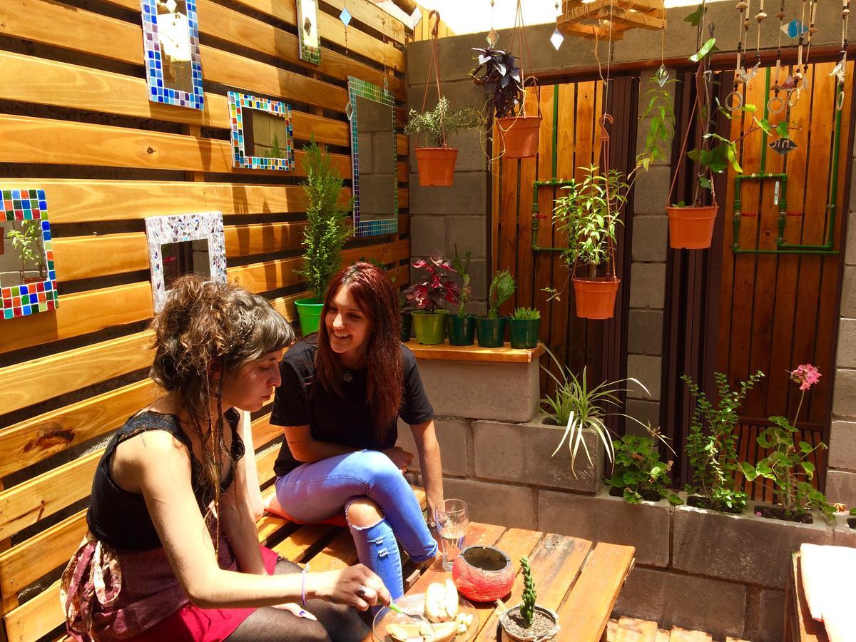 La Puerta Verde Hostel & Bar Humahuaca Exterior photo
