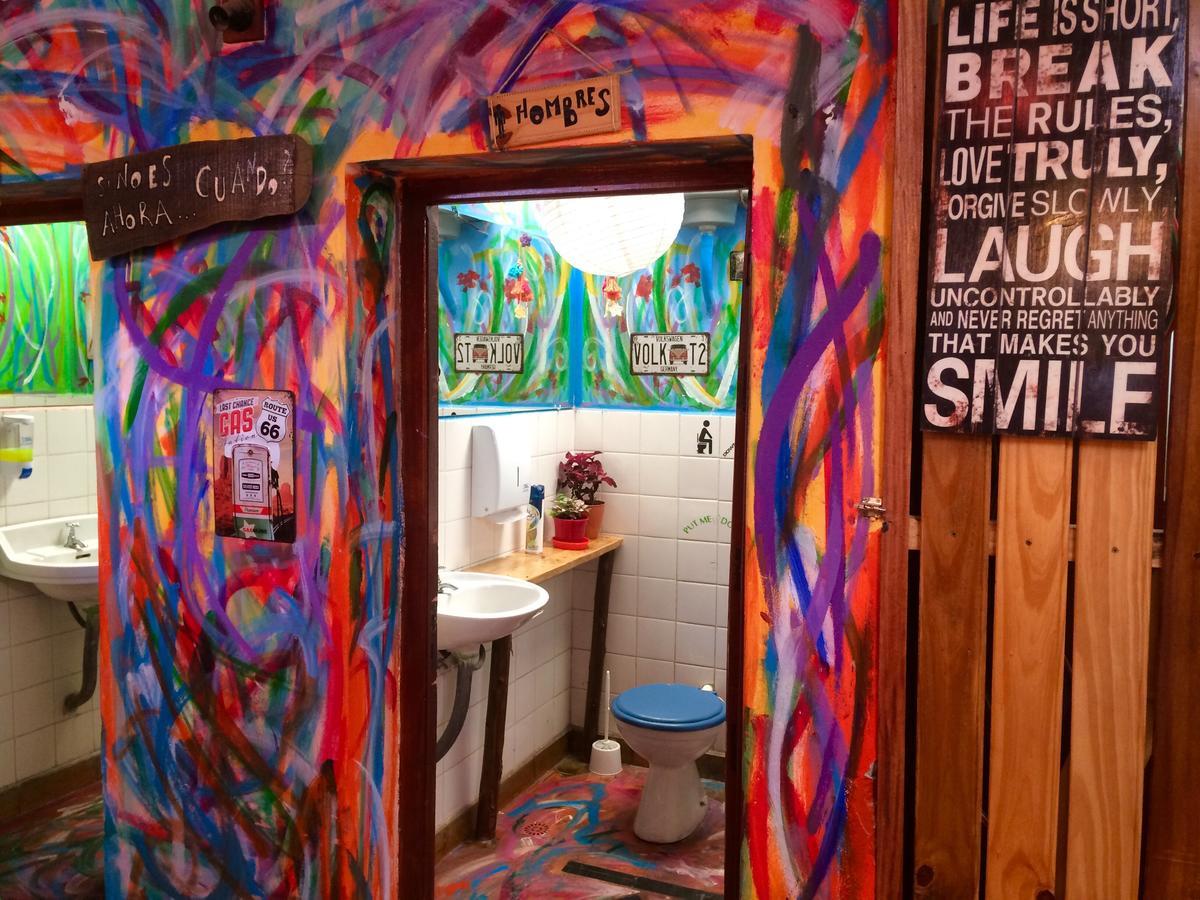 La Puerta Verde Hostel & Bar Humahuaca Exterior photo